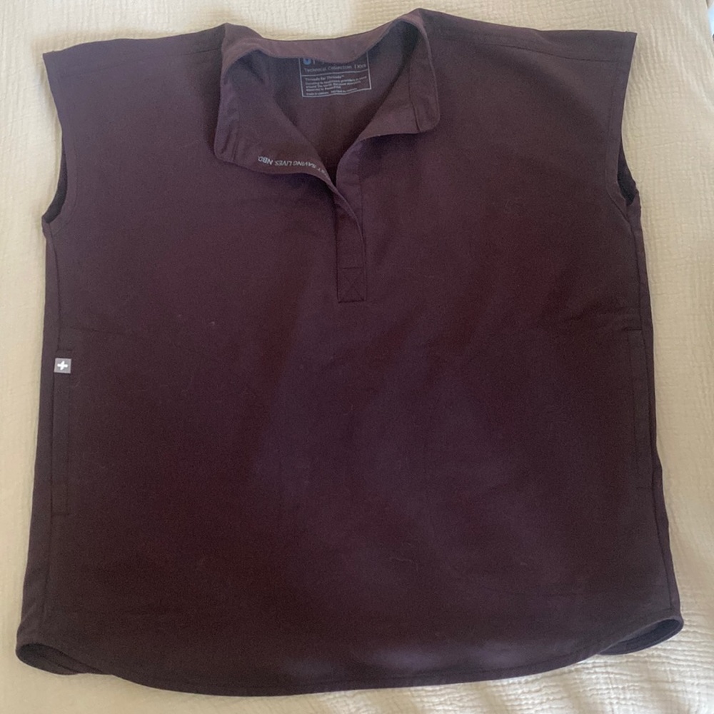 Figs Limited Color Chocolate Brown Top Gem